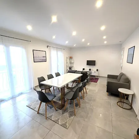 Maison 6 A 8 Personnes 